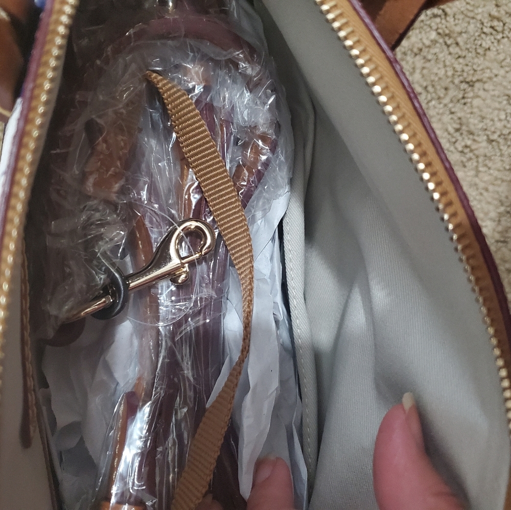 Dooney and Burke MLB Chicago Cubs Purse NWT - Picture 8 of 8